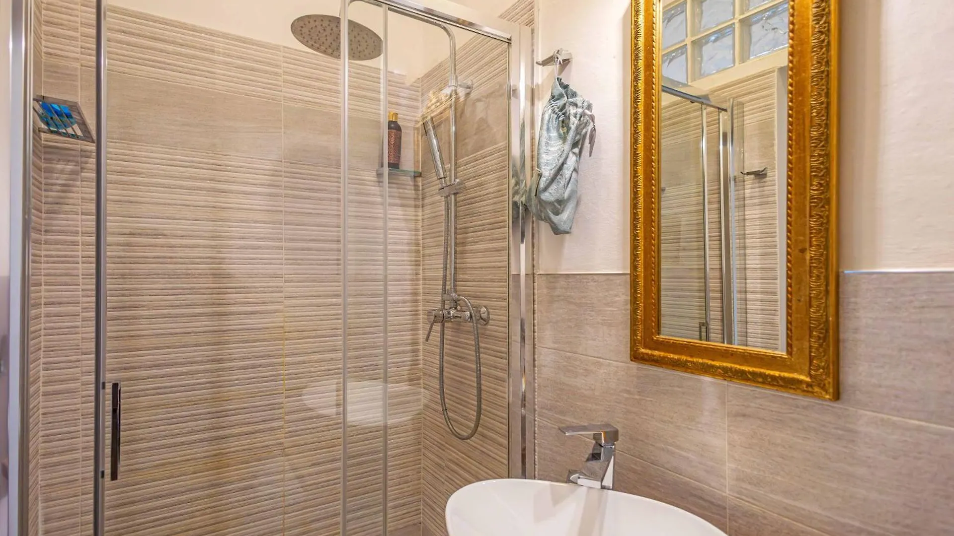 Migu Point Pisa Hotell Pensionat