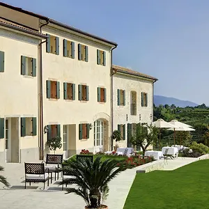 https://colonia-resort.hotelinveneto.com