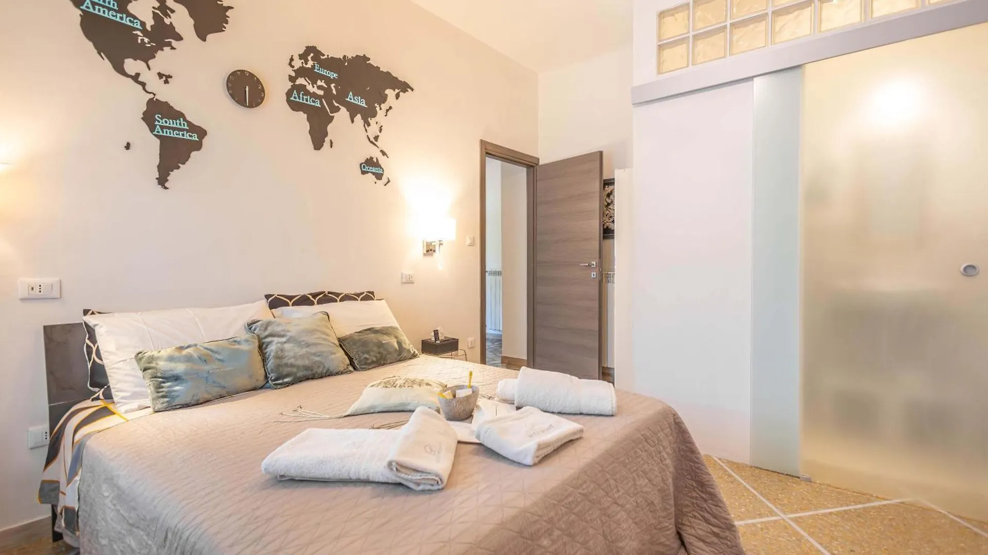 Hotel Migu Point Pise 0*,  Italie